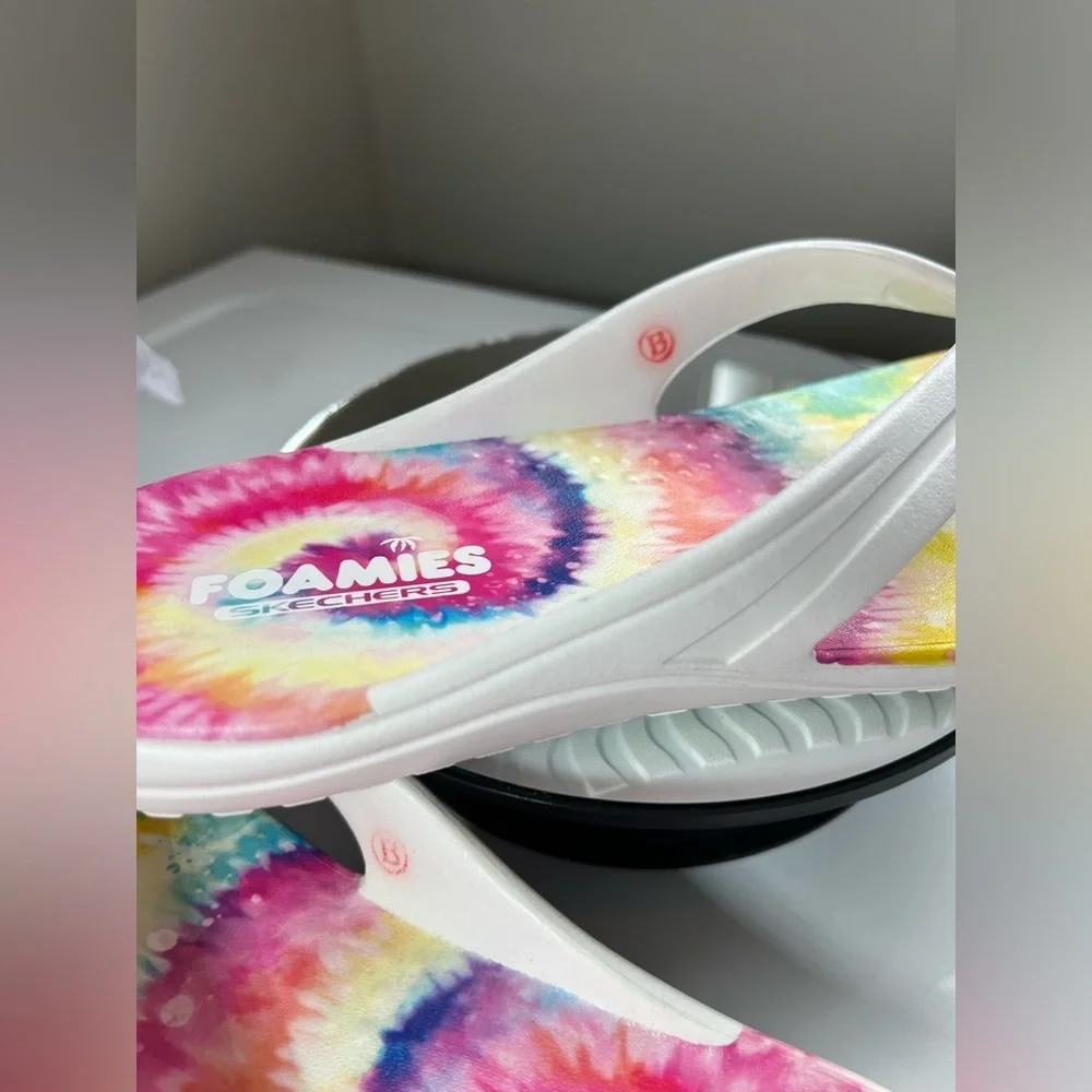 Skechers Sandal Comfort Shoe Sandal WM Size 10 Yoga Foam Flip Flop Sandal New